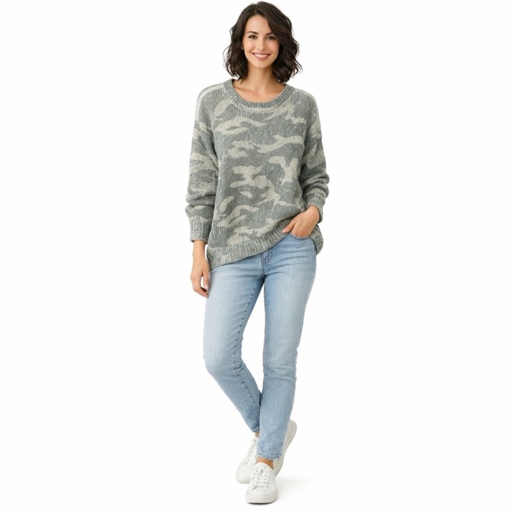 Vintage Havana Gray and Cream Camo Knit Sweater